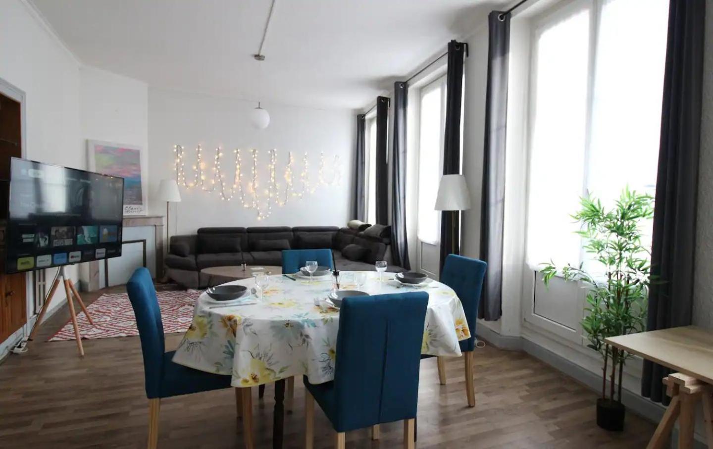 L'Amour De La Paix - Centre-Ville - Jardin - Proche Gare - Tv65"Primevideo - Ambiance Tres Chaleureuse - Parking Gratuit Sous-Video Surveillance Proche - Gere Par Presta-Zen'Services 베르됭쉬르뫼즈 객실 사진